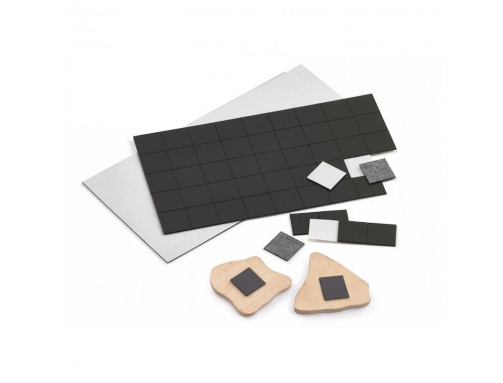AIMANT ADHESIF FAIBO POUR MAGNETS PASTILLES             PREDECOUPEES 20X20MM PLANCHE  DE 50 PASTILLES